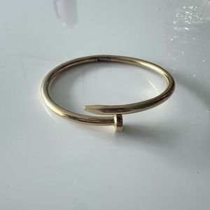 18K Yellow gold nail bracelet